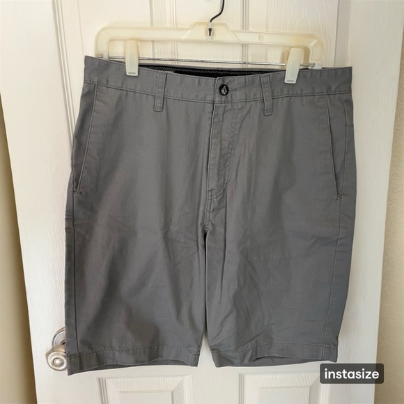 Volcom Shorts - Picture 1 of 6
